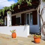 Studios Marfo Appartement Batsi